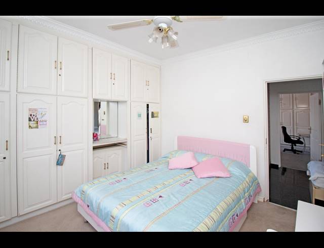 3 BEDROOM HOUSE FOR SALE IN CROSBY